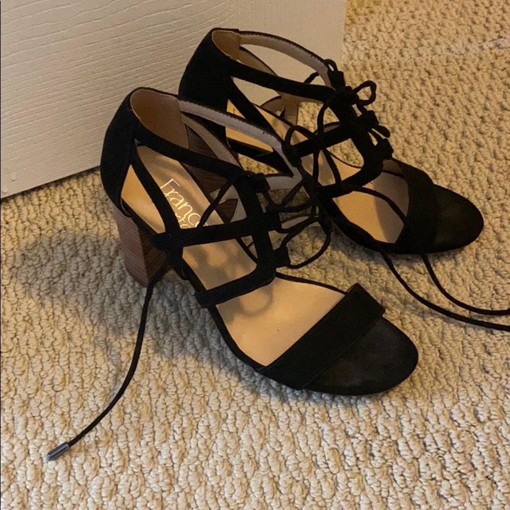 Black heels never worn